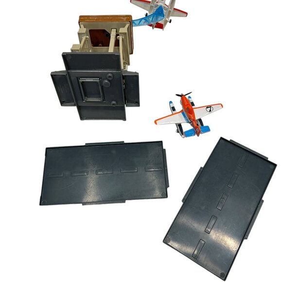 Disney Planes Fire & Rescue Control Tower Playset Incomplete Replacement Pieces - Picture 9 of 9
